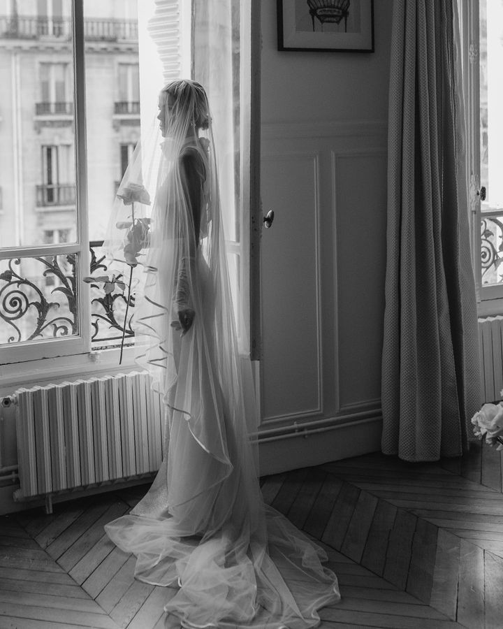Voile de Mariée Double avec Bordure Blanche : le Voile Classique par Excellence.