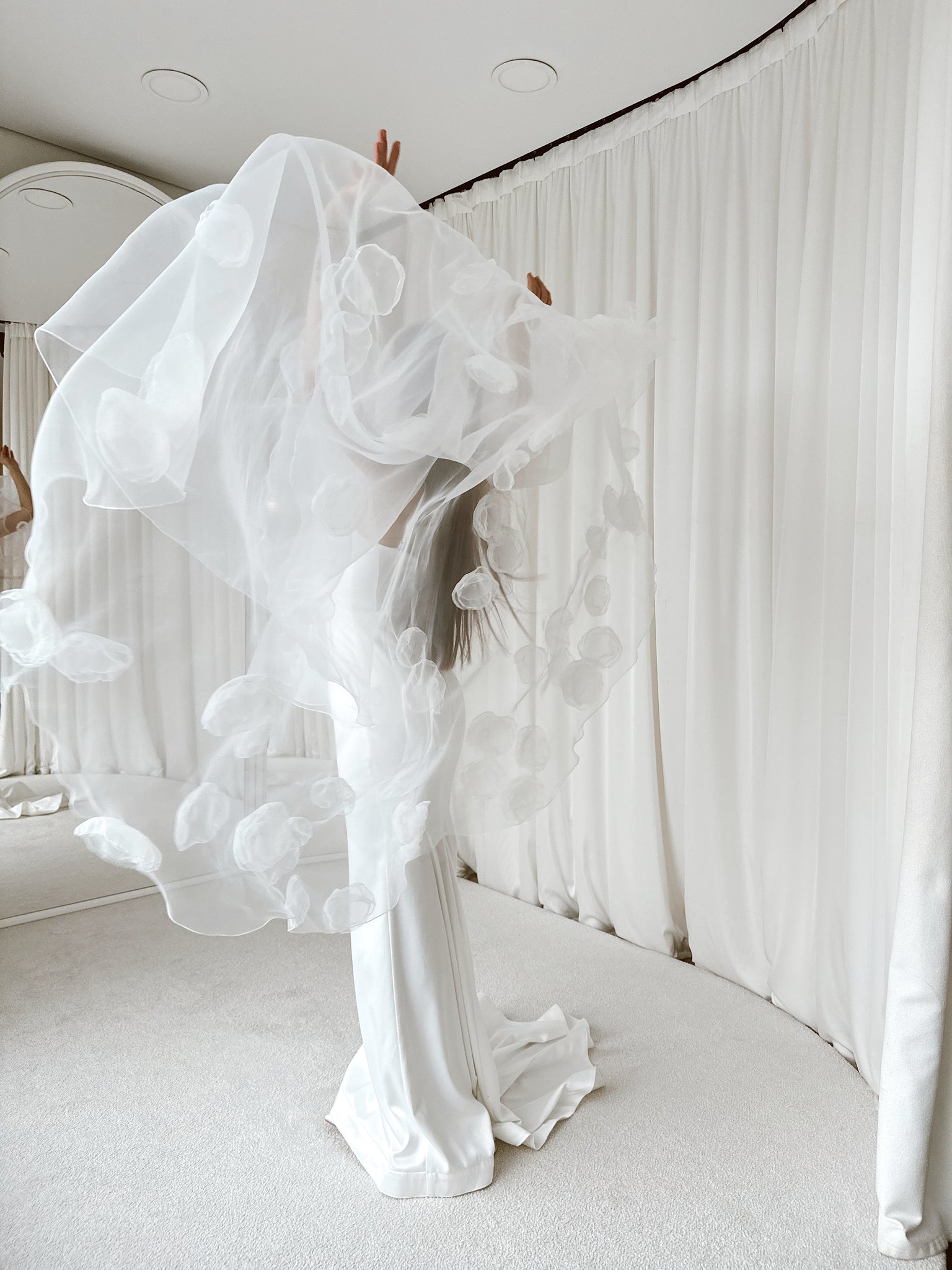 Voile de Mariée à Fleurs d'Organza