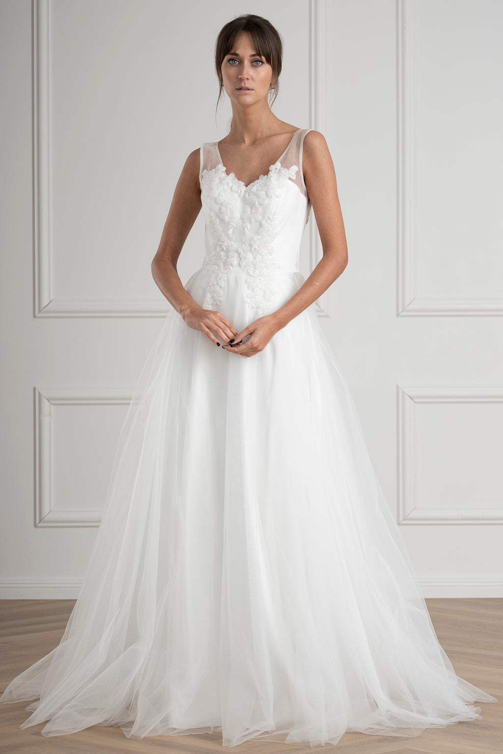 Rose : la Robe de Mariée Blanche Vaporeuse en Tulle par Excellence.