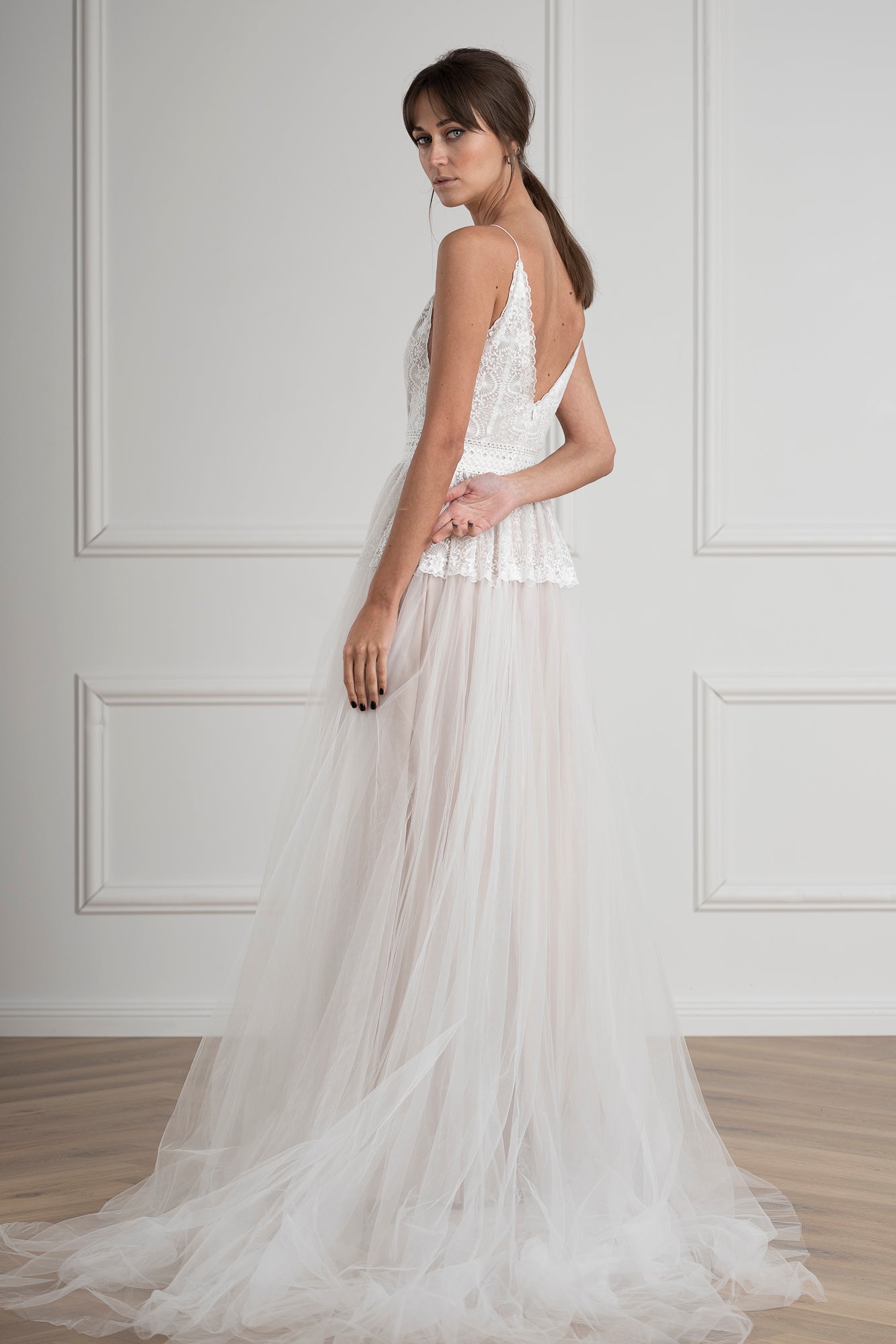 Halo : la Robe de Mariée Bohème / Champêtre Simple et Légère par Excellence.