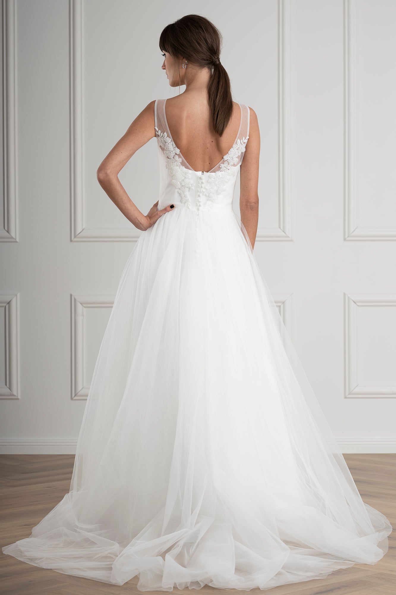 Rose : la Robe de Mariée Blanche Vaporeuse en Tulle par Excellence.