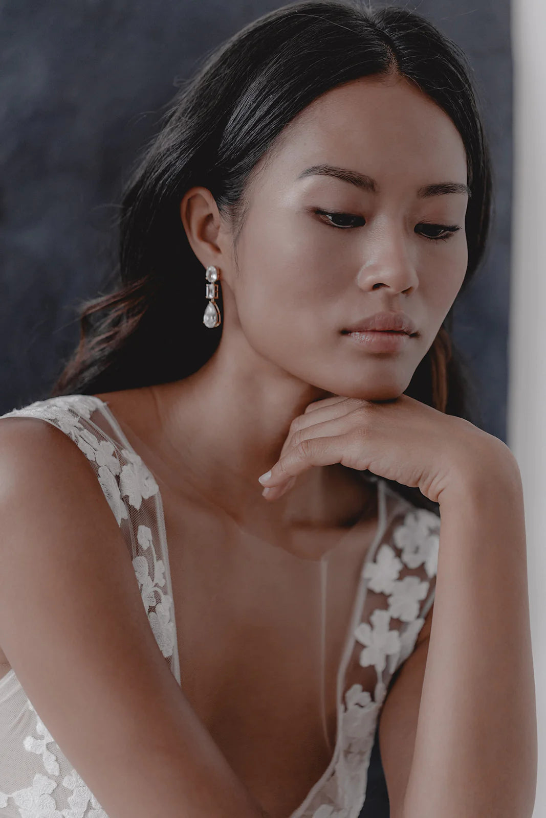 Boucles d’Oreilles "Felina" : les Boucles de Mariage Tendance avec Cristaux par Excellence.