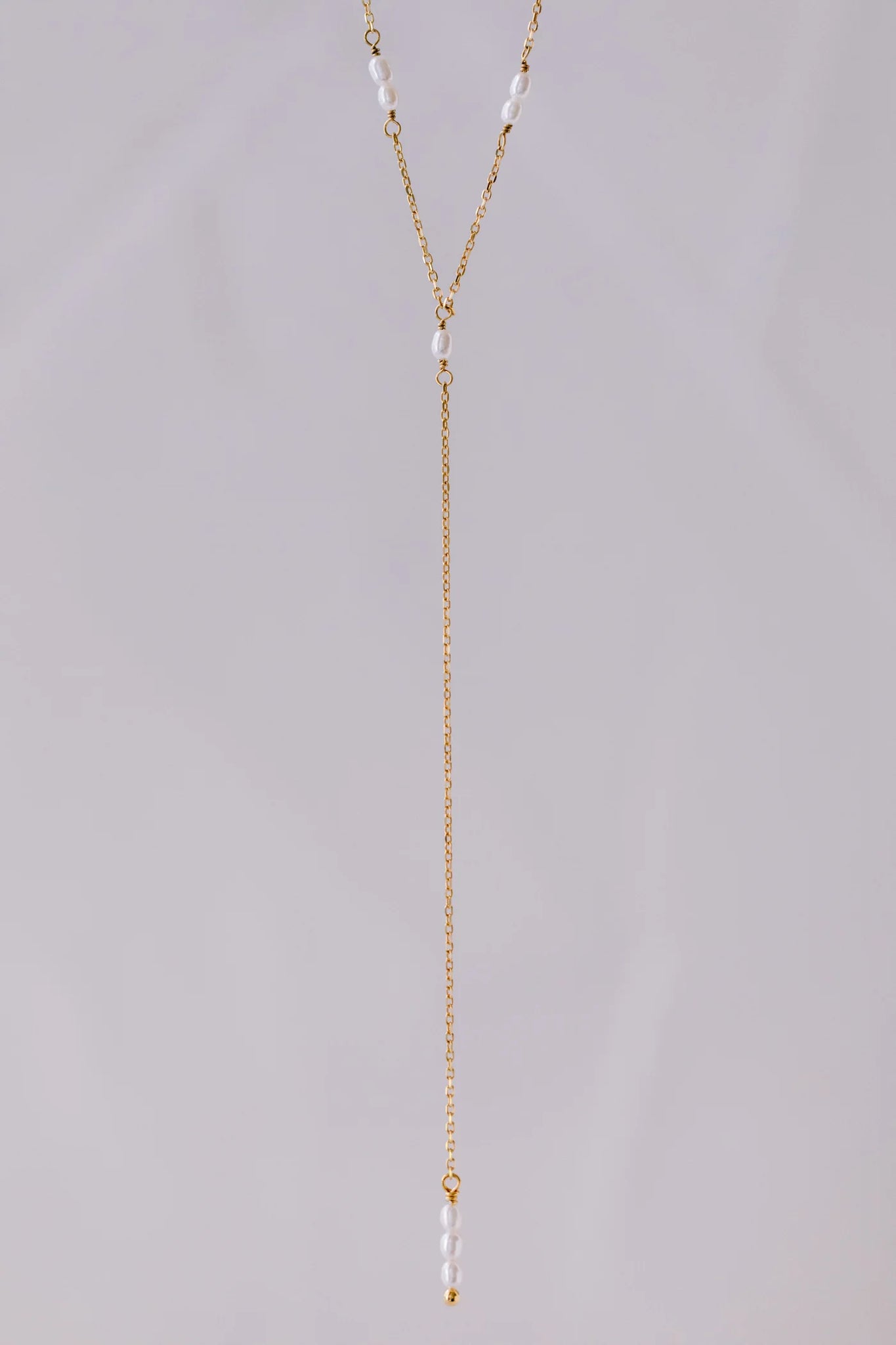 Collier de Dos "Lorelei" : le Collier de Dos Pendentif de Mariage avec Perles par Excellence.