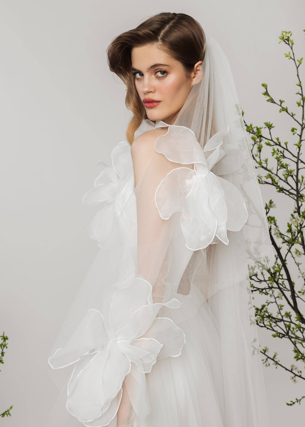 Voile de Mariée à Grandes Fleurs : le Voile Tendance par Excellence.