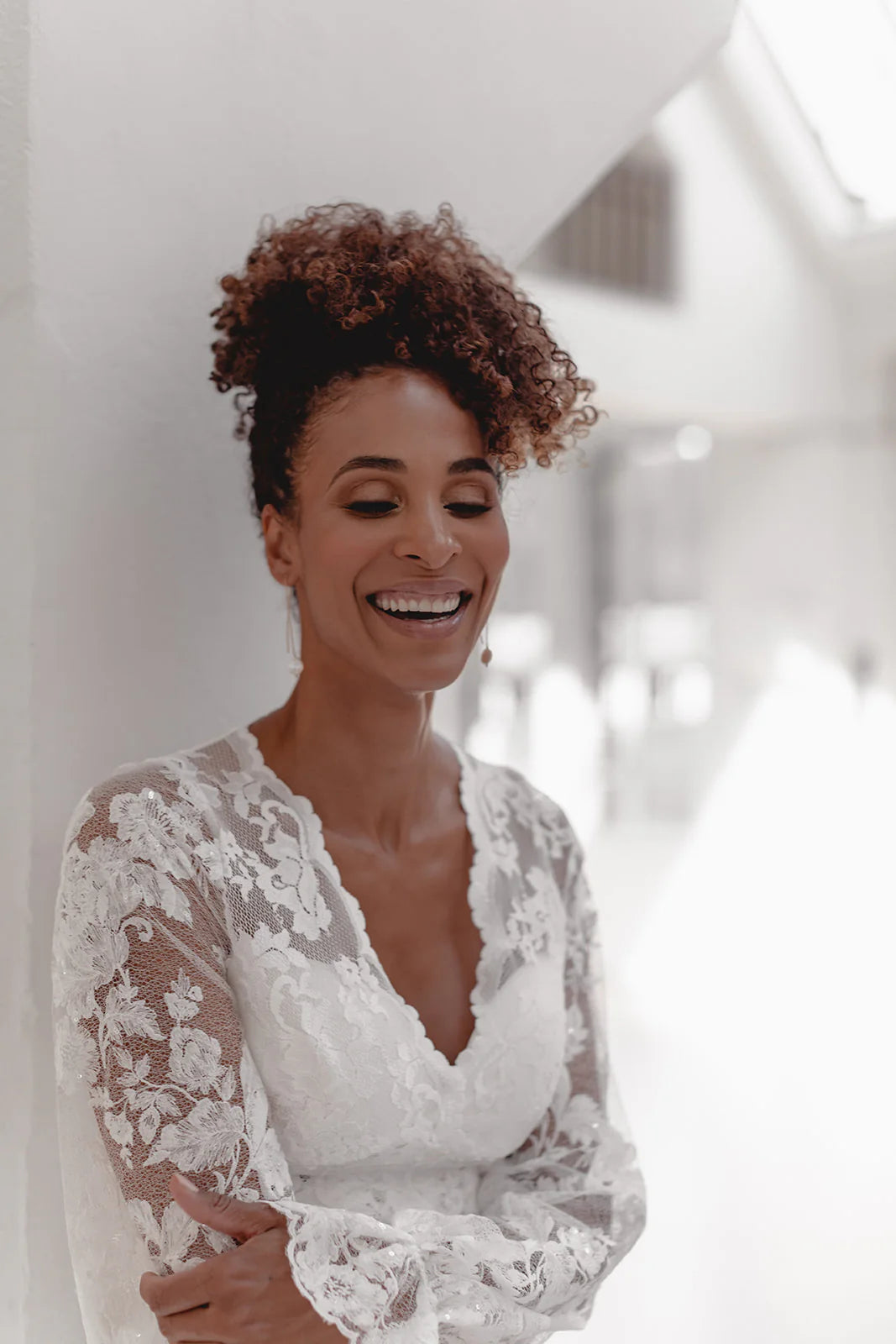Boucles d'Oreilles "Forever Us" : les Boucles de Mariage Longues et Modernes par Excellence.