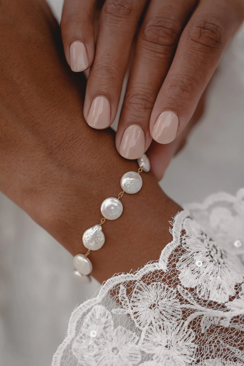 Bracelet "Alliance" : le Bracelet de Mariage à Perles Rondes par Excellence.