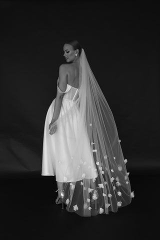 Voile de Mariée avec Fleurs 3D : le Voile Tendance par Excellence.