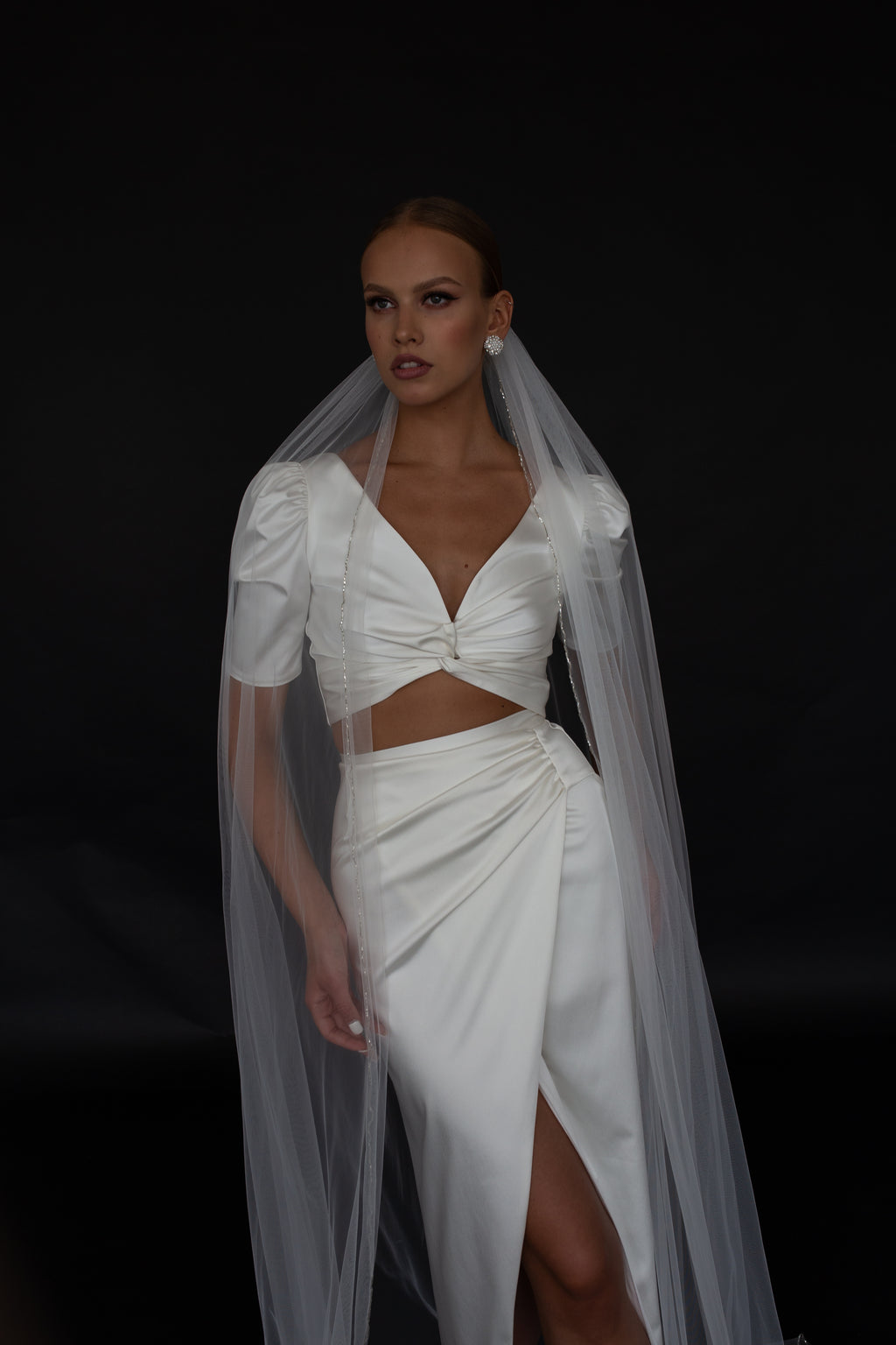 Voile de Mariée avec Perles Argentées : le Voile Tendance par Excellence.