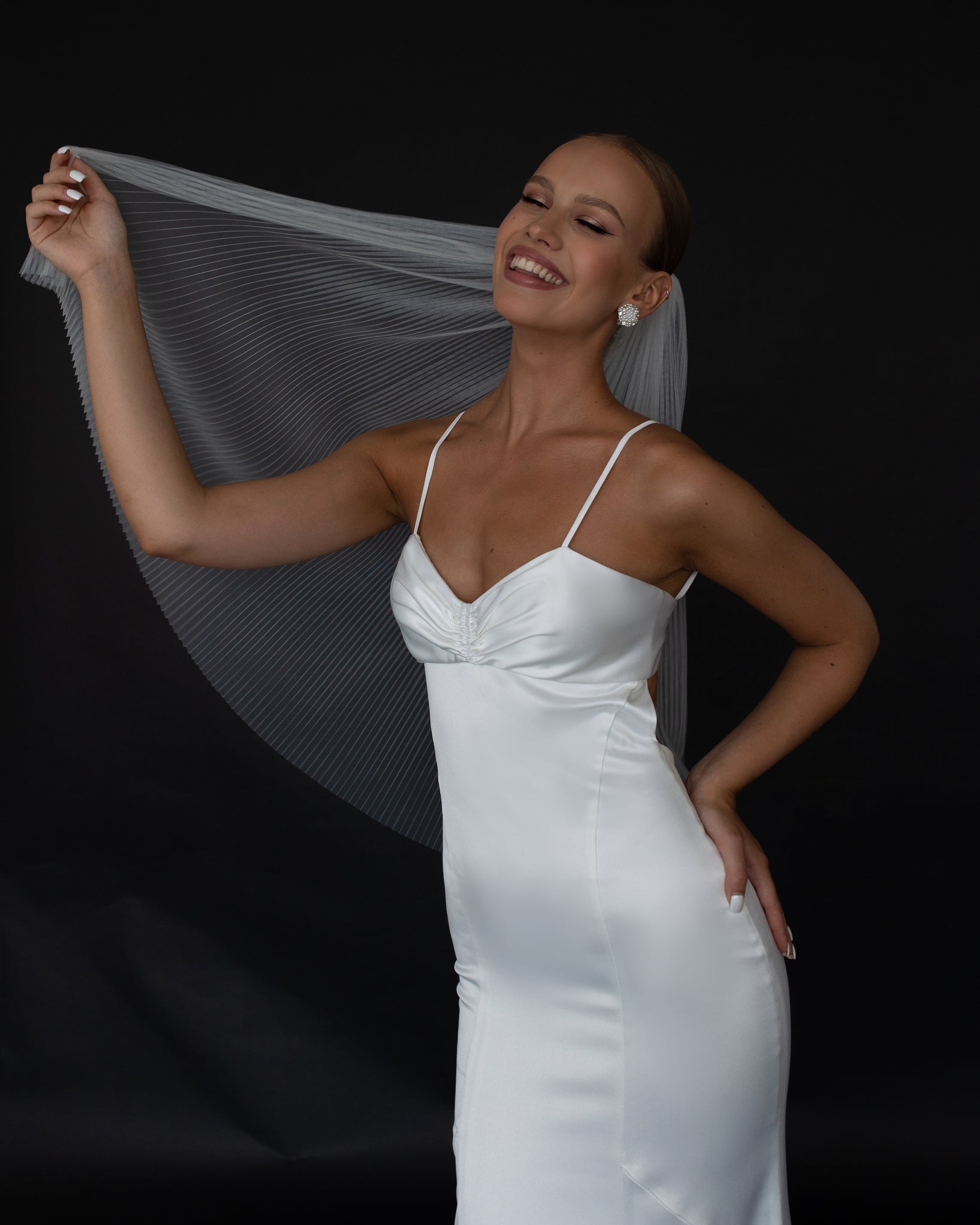 Voile de Mariée Court : le Voile Simple & Minimaliste par Excellence.