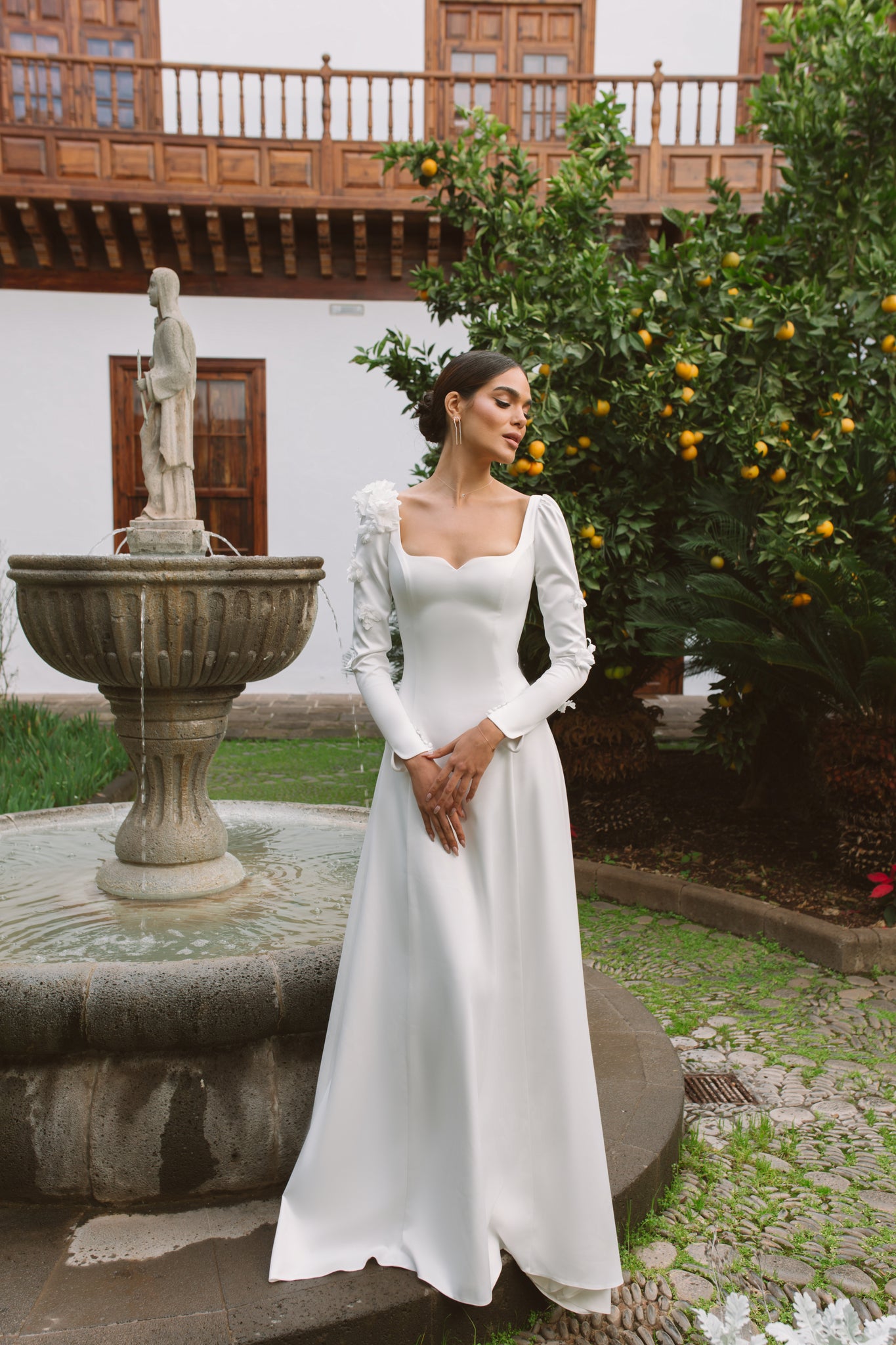 Vanda : la Robe de Mariée Romantique à Manches par Excellence.