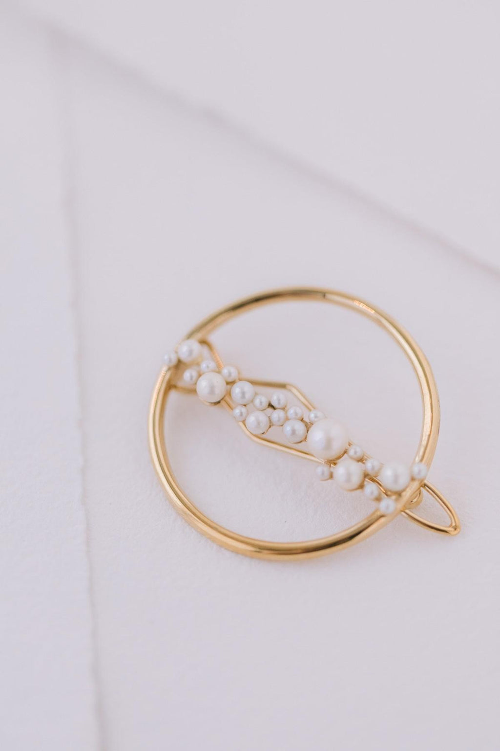 Barrette "Companion" : la Barrette à Cheveux de Mariage à Perles par Excellence.