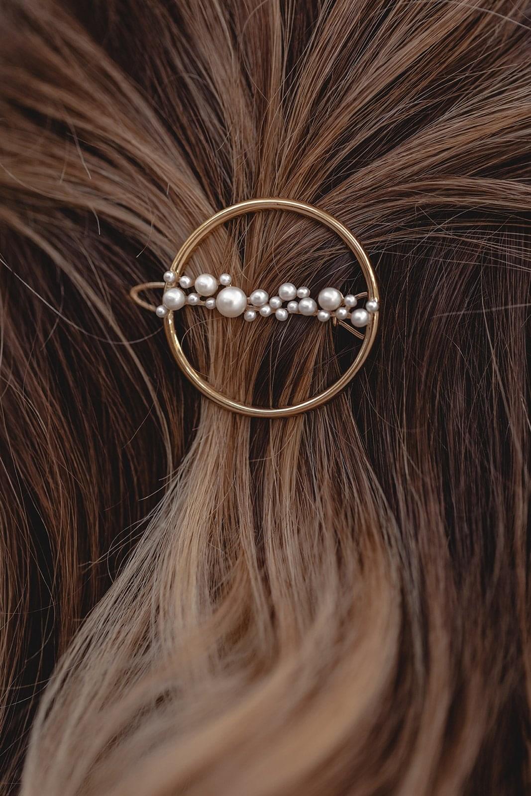 Barrette "Companion" : la Barrette à Cheveux de Mariage à Perles par Excellence.