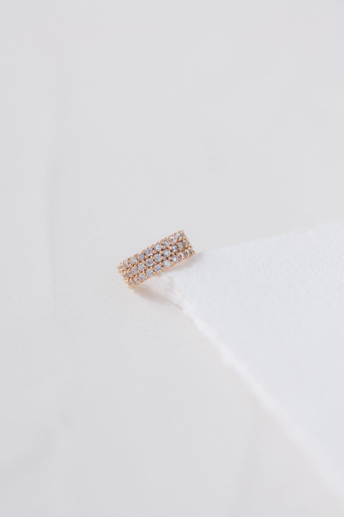 Boucle d'Oreille Ear Cuff "Sparkly" : la "Ear Cuff" à Cristaux par Excellence.