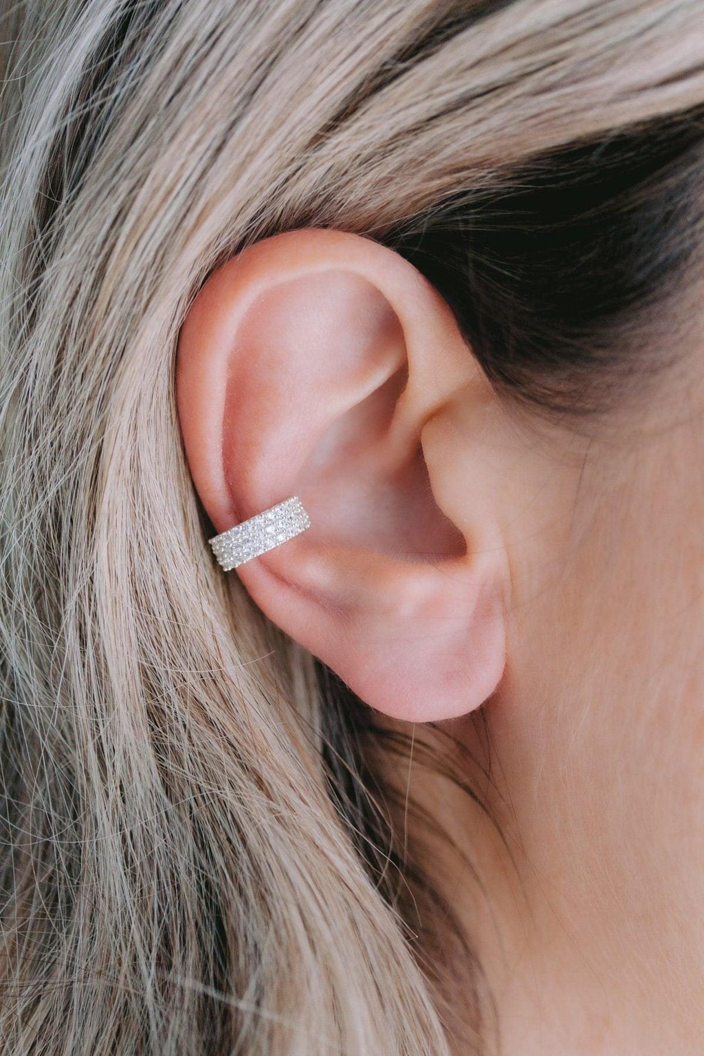 Boucle d'Oreille Ear Cuff "Sparkly" : la "Ear Cuff" à Cristaux par Excellence.