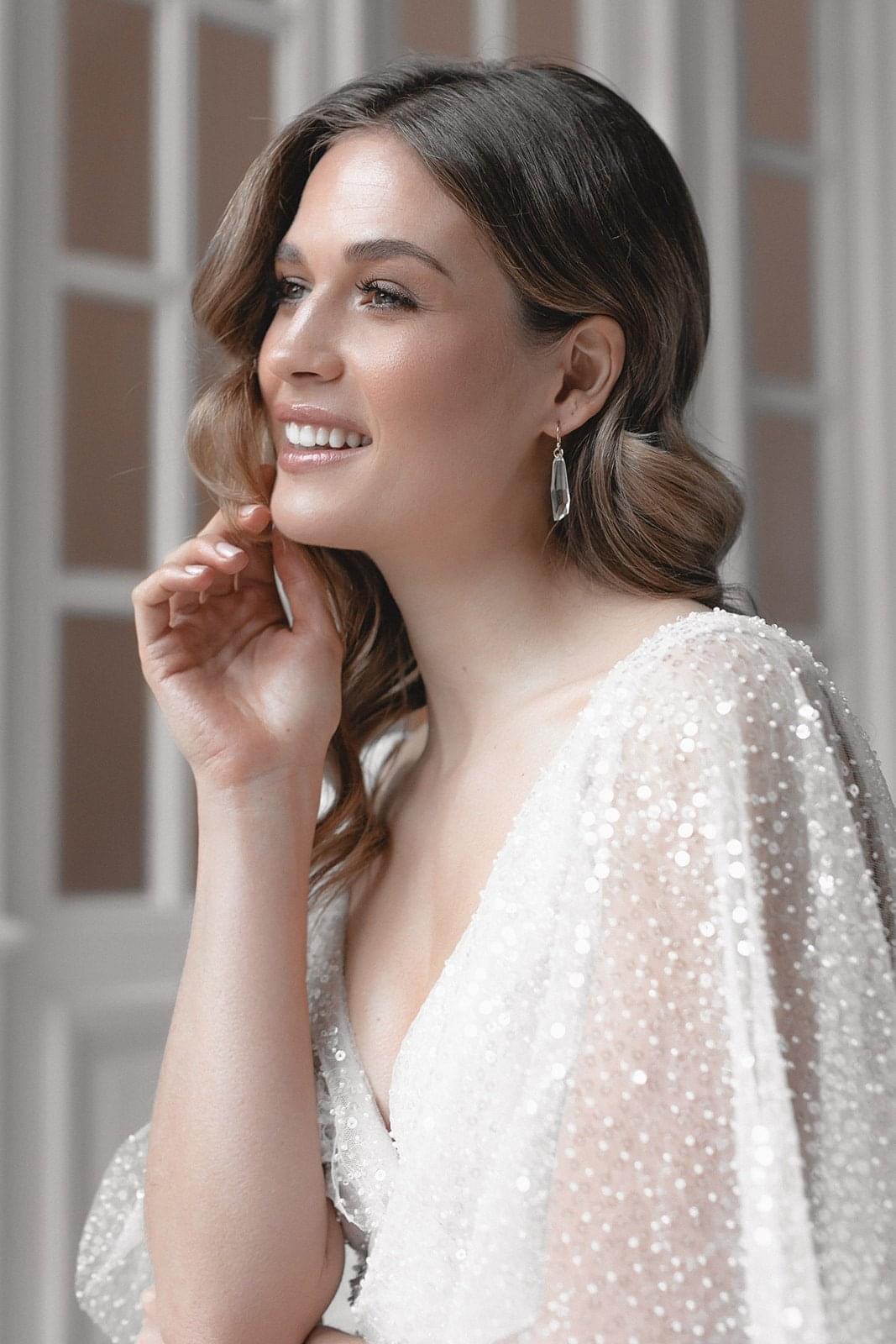 Boucles d'Oreilles "Aphrodite" : les Boucles de Mariage Elégantes à Cristaux par Excellence.