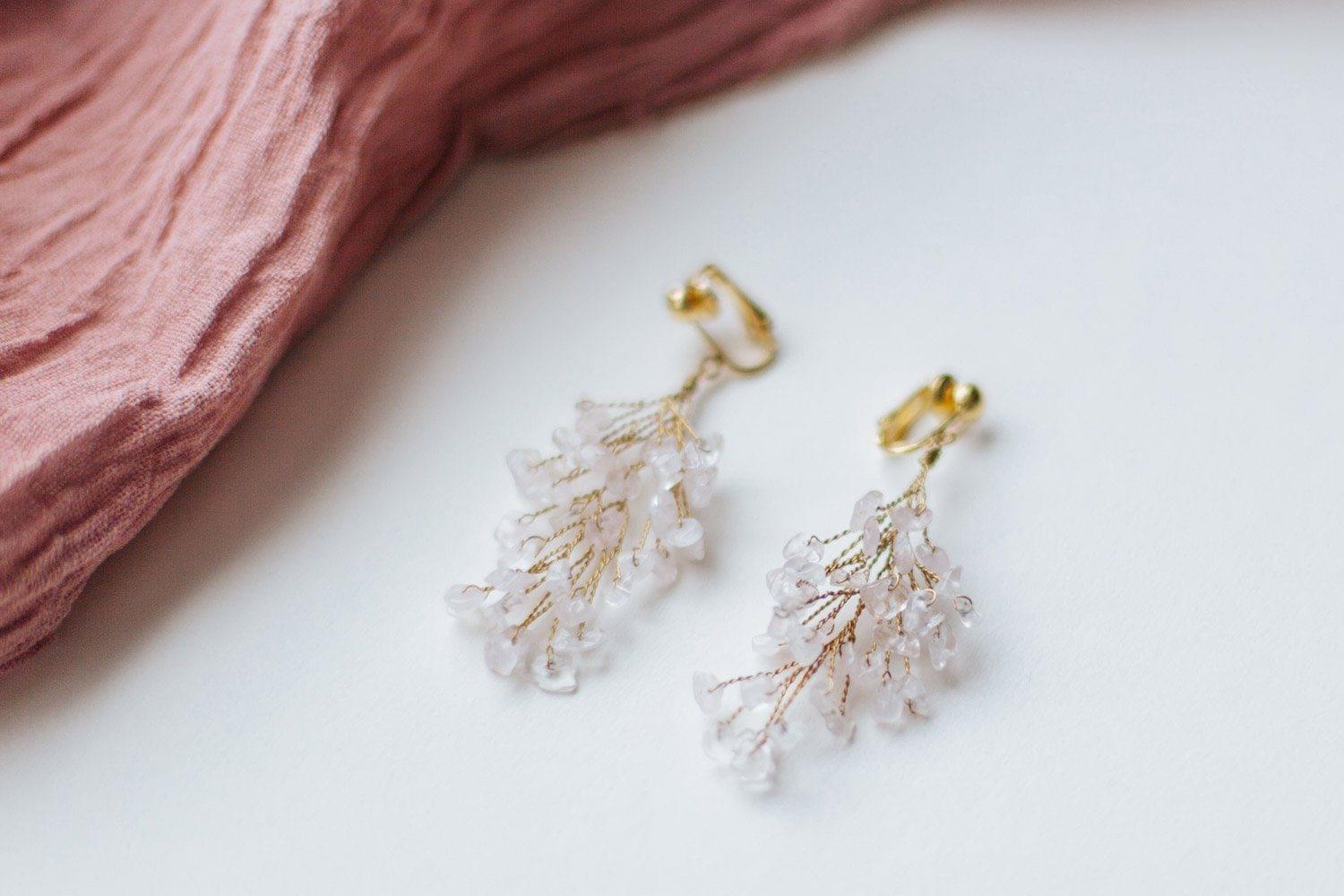 Boucles d'Oreilles "Eliza" : les Boucles de Mariage en Quartz Rose par Excellence.