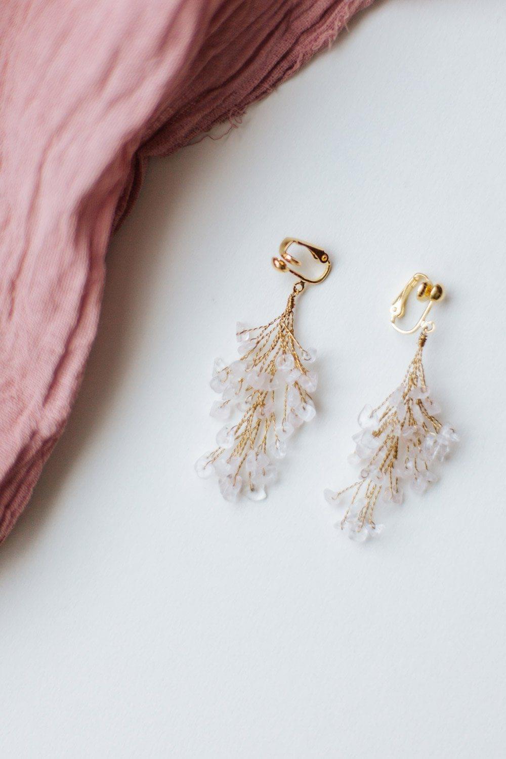 Boucles d'Oreilles "Eliza" : les Boucles de Mariage en Quartz Rose par Excellence.
