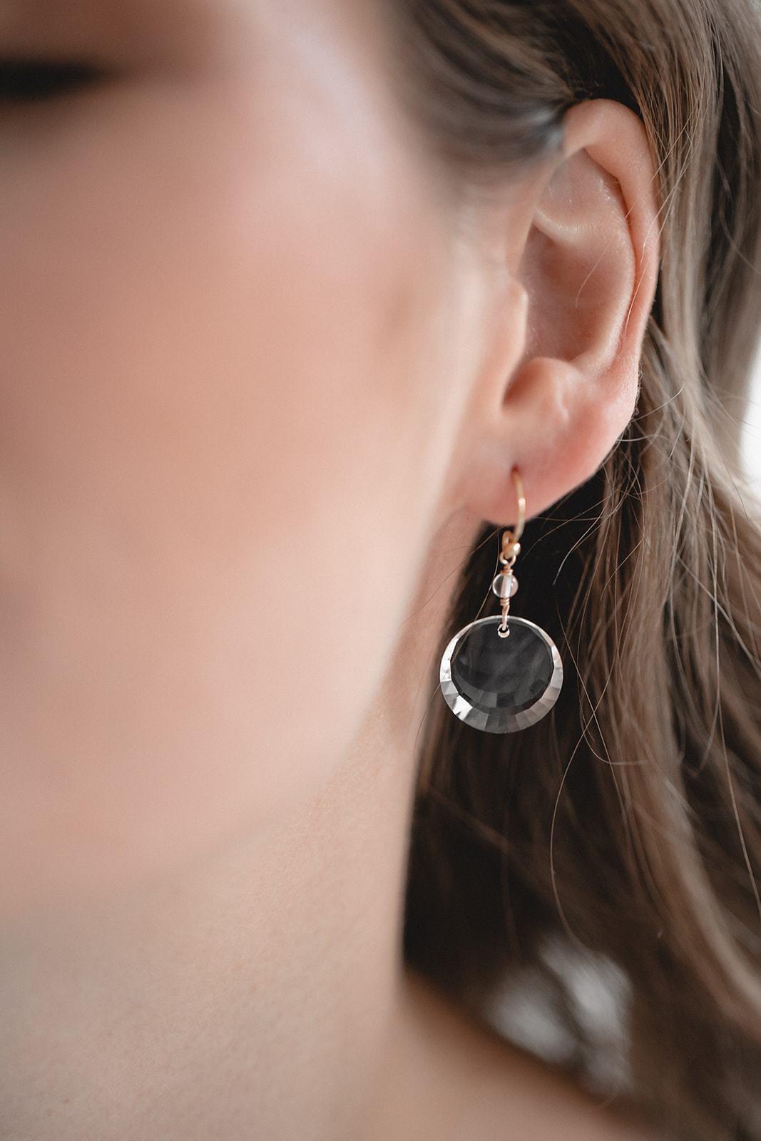 Boucles d'Oreilles "Reflection" : les Boucles de Mariage en Cristal par Excellence.
