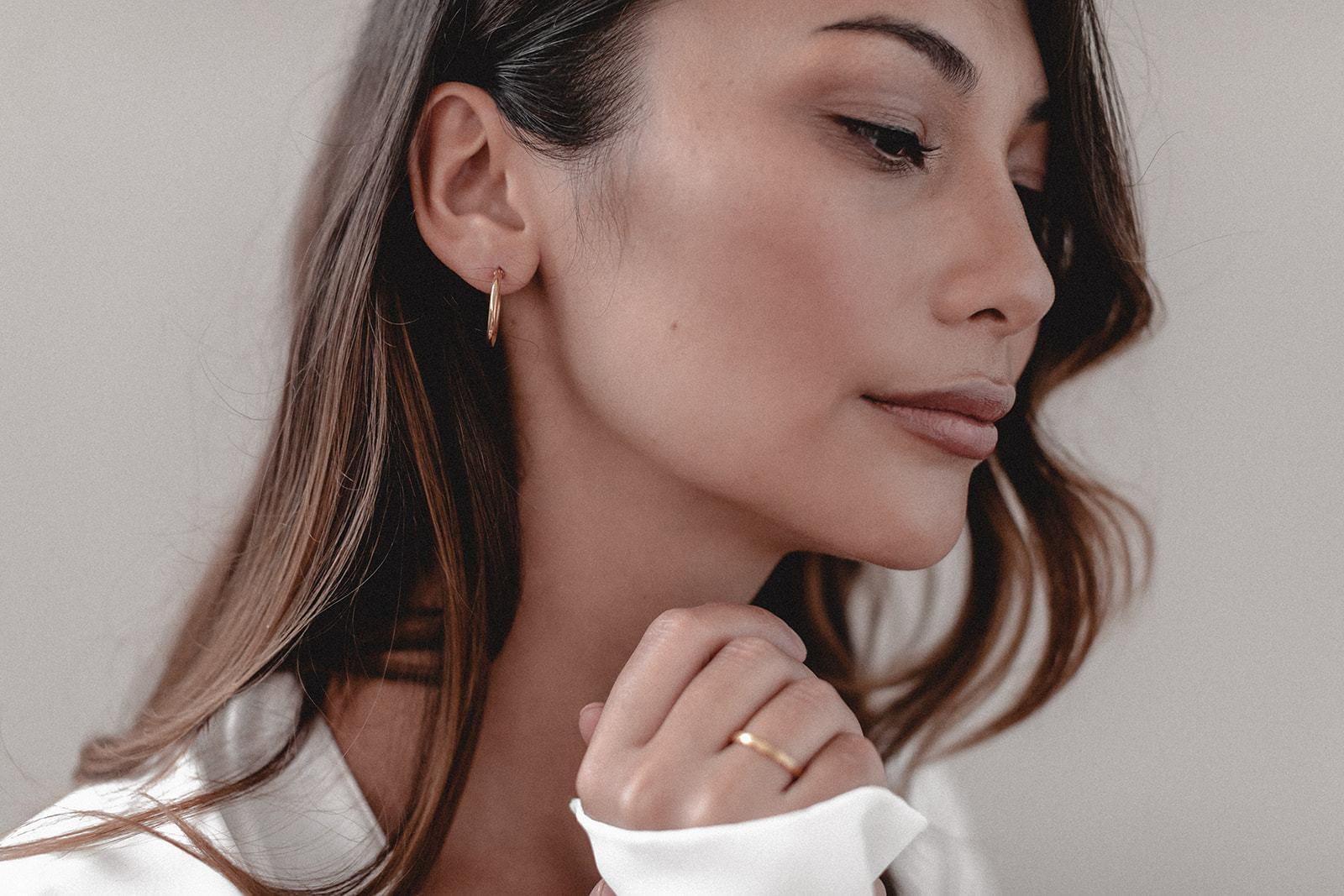 Boucles d’Oreilles "Simply the Best" : les Boucles de Mariage Créoles Intemporelles.