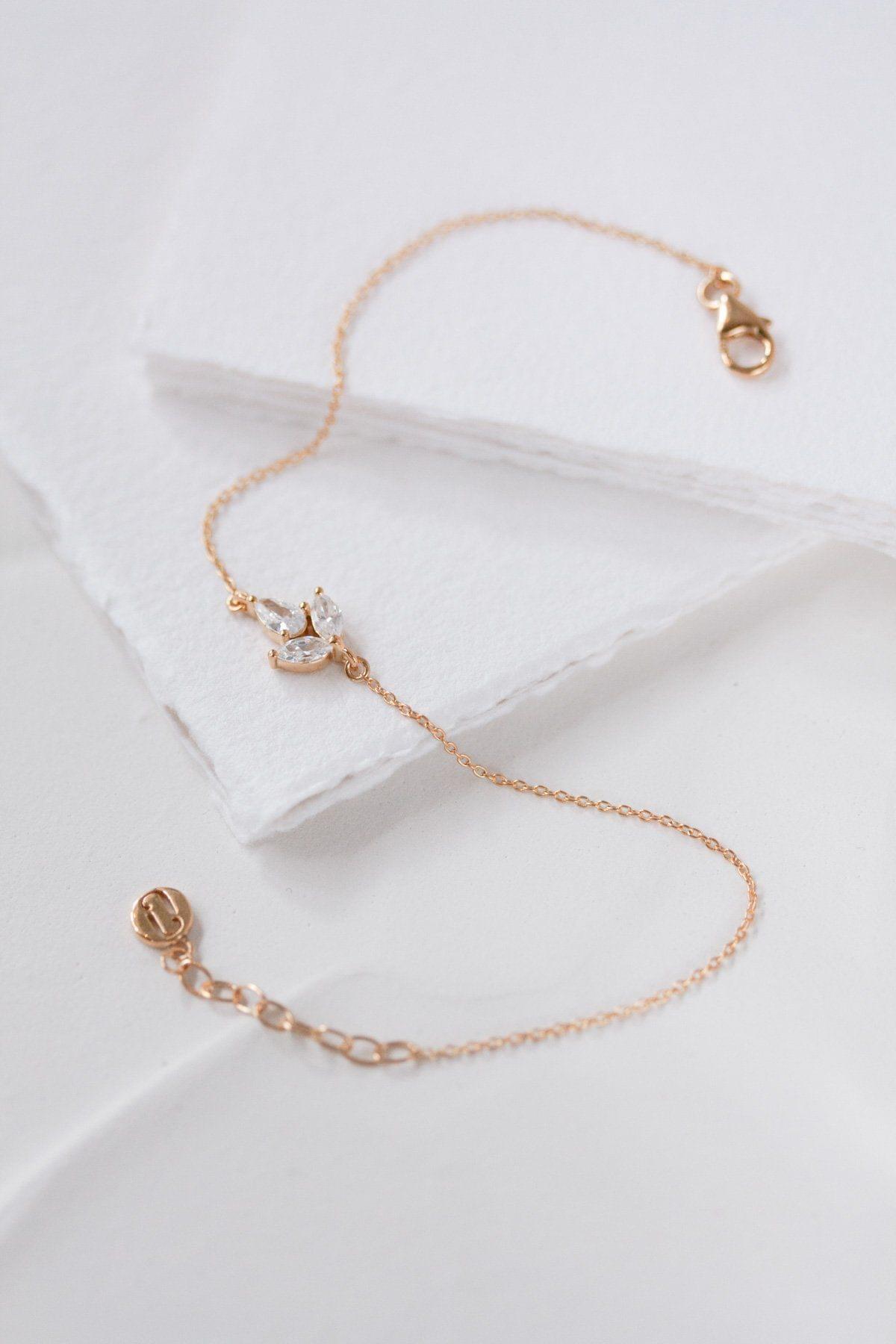 Bracelet "Simply Gorgeous" : le Bracelet de Mariage en Cristal par Excellence.