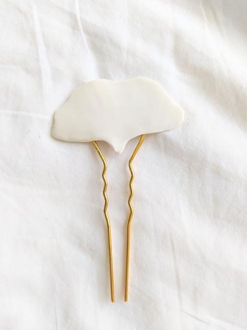 Barrette à Cheveux en Porcelaine : la Barrette de Mariage par Excellence.