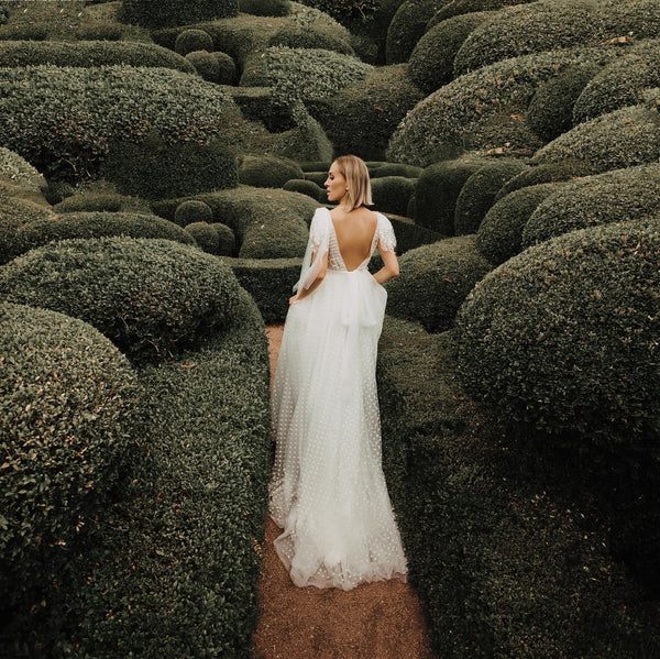 Assol : une Robe de Mariée Originale et Moderne