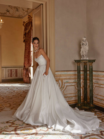 Fiano : la Robe de Mariée avec Traîne par Excellence.