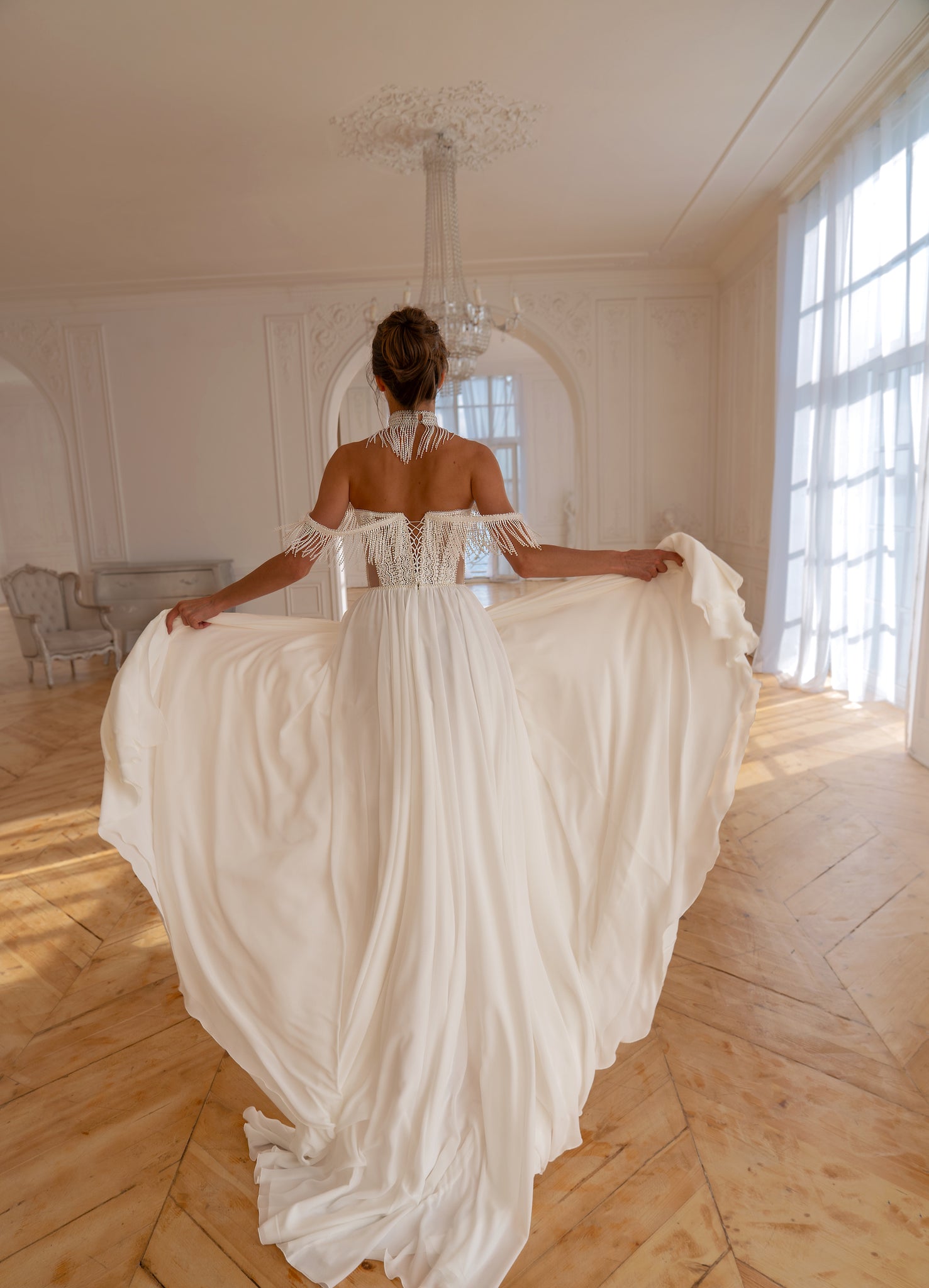 Forti : la Robe de Mariée Bohème avec Corset et Jupe Fluide par Excellence.