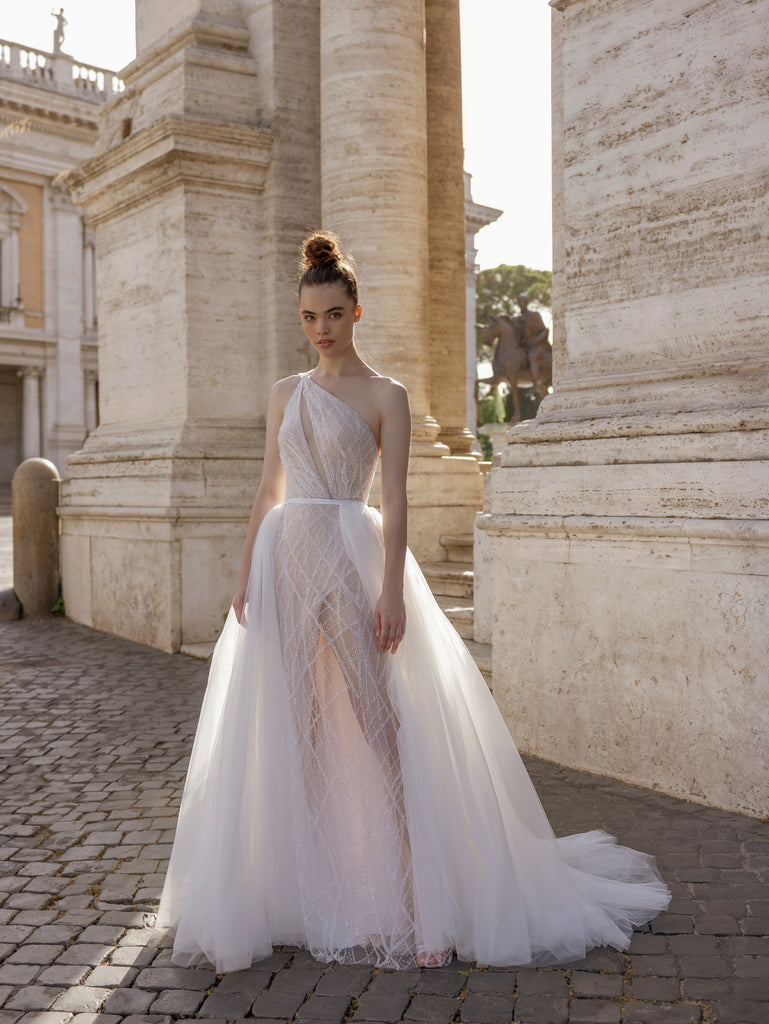 Robes de Mariée Une Seule Manche : 2 Robes de Mariée à Découvrir [2025/2026]
